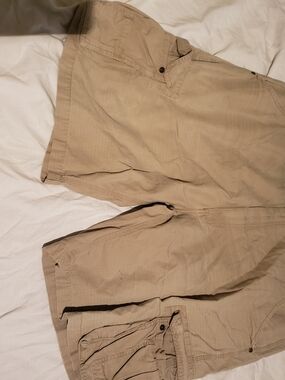 Men's Tan Cargo Shorts with Utility Pockets